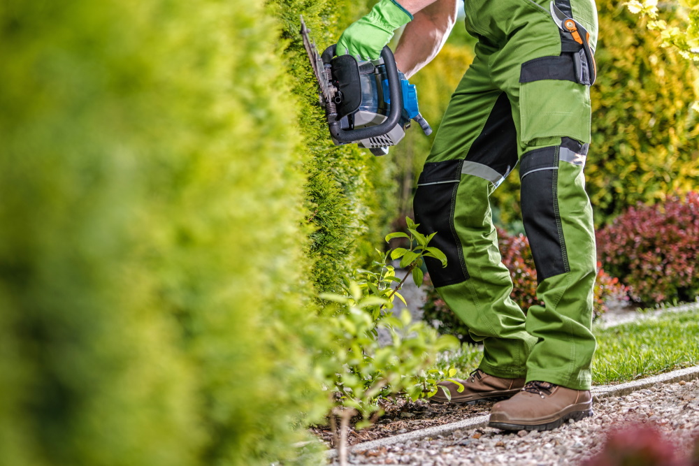 Arbeitskleidung im Garten und Landschaftsbau Sicherheit und Komfort